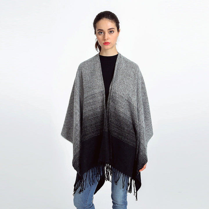 Damen Oversize-Poncho im Verlaufsstrick mit Fransen und offener Front Drune