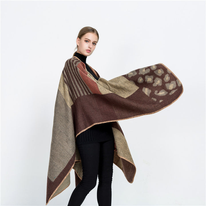 Damen Oversize-Ruana-Poncho mit Sternjacquard und Zierstichkante Drune