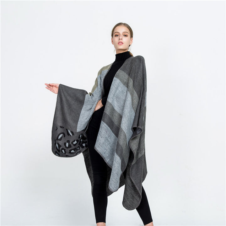 Damen Oversize-Ruana-Poncho mit Sternjacquard und Zierstichkante Drune