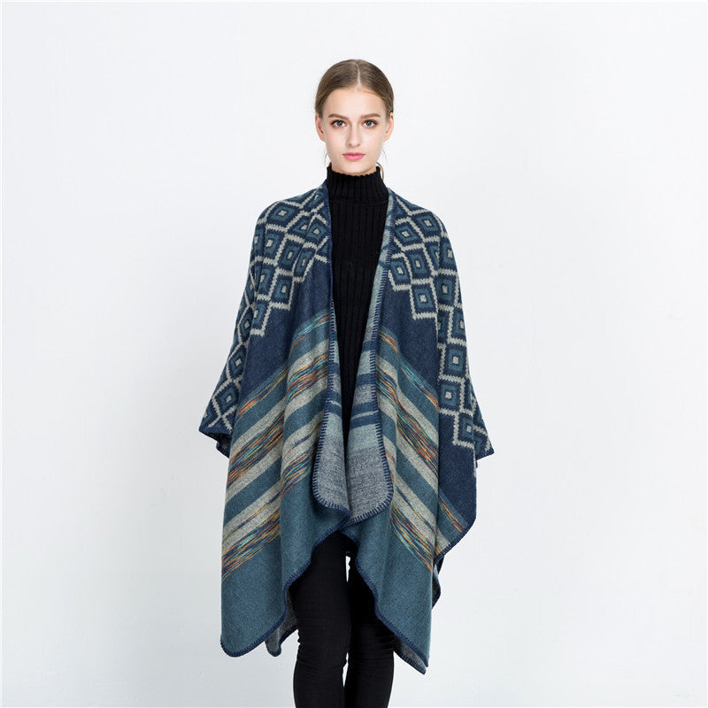 Damen Wolloptik-Ruana mit gewebtem Quadratjacquard und Zierstichkante Drune