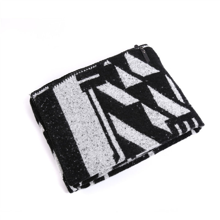 Damen Kapuzen‑Capeponcho aus strukturiertem Bouclé mit geometrischem Kontrastmuster Drune