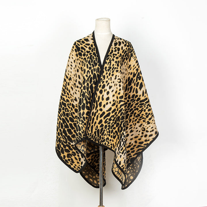Damen Poncho‑Überwurf im Oversize mit Leopardenjacquard und Kettelnaht Drune
