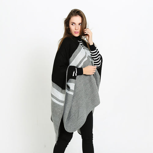 Damen Cape‑Ruana‑Poncho aus feinem Wollmix mit kontrastierter Kettelnaht Drune