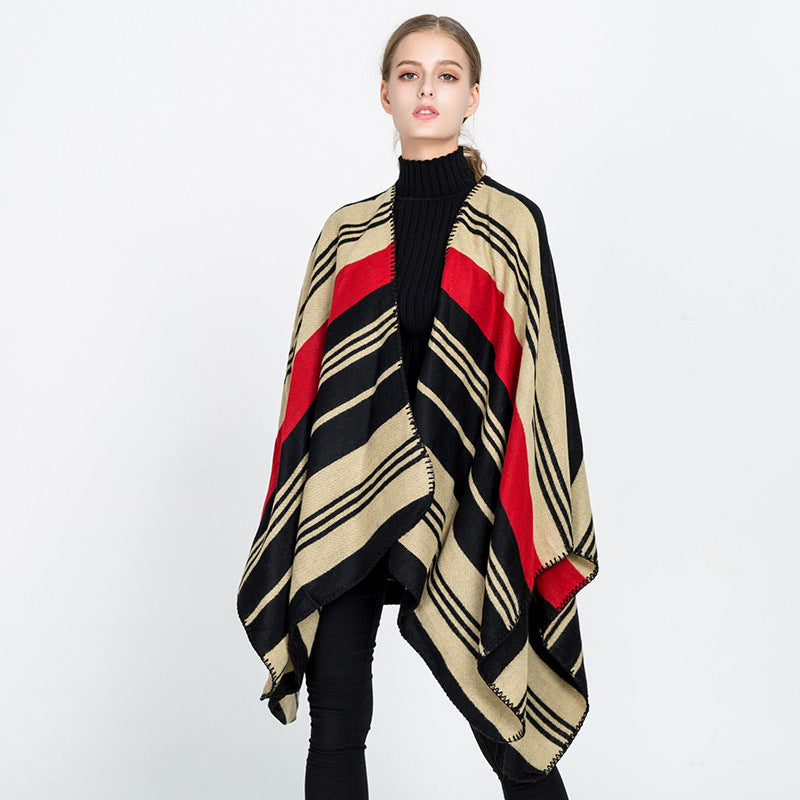 Damen Oversize‑Ruana‑Überwurf mit gestreiftem Jacquard und Zierstichkante Drune
