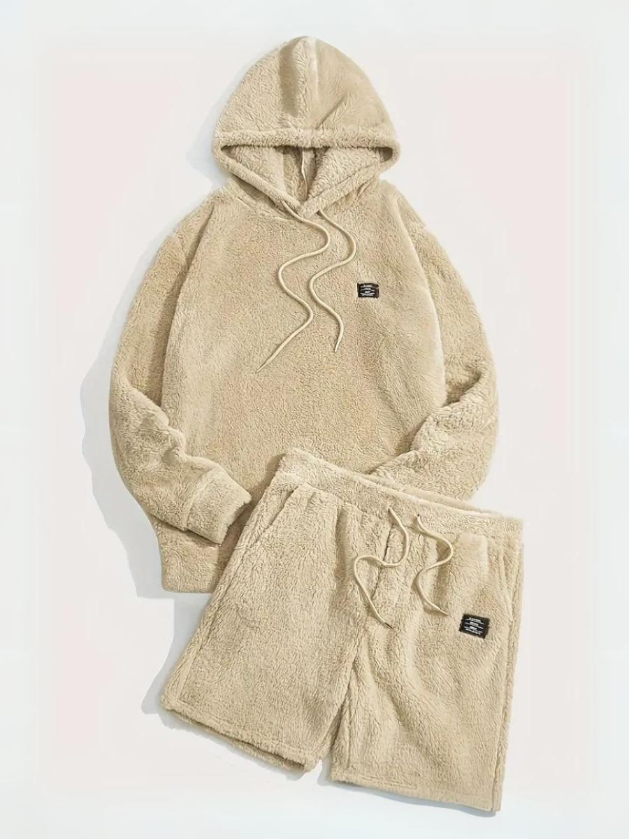Drune | Fluffy Hoodie und Shorts