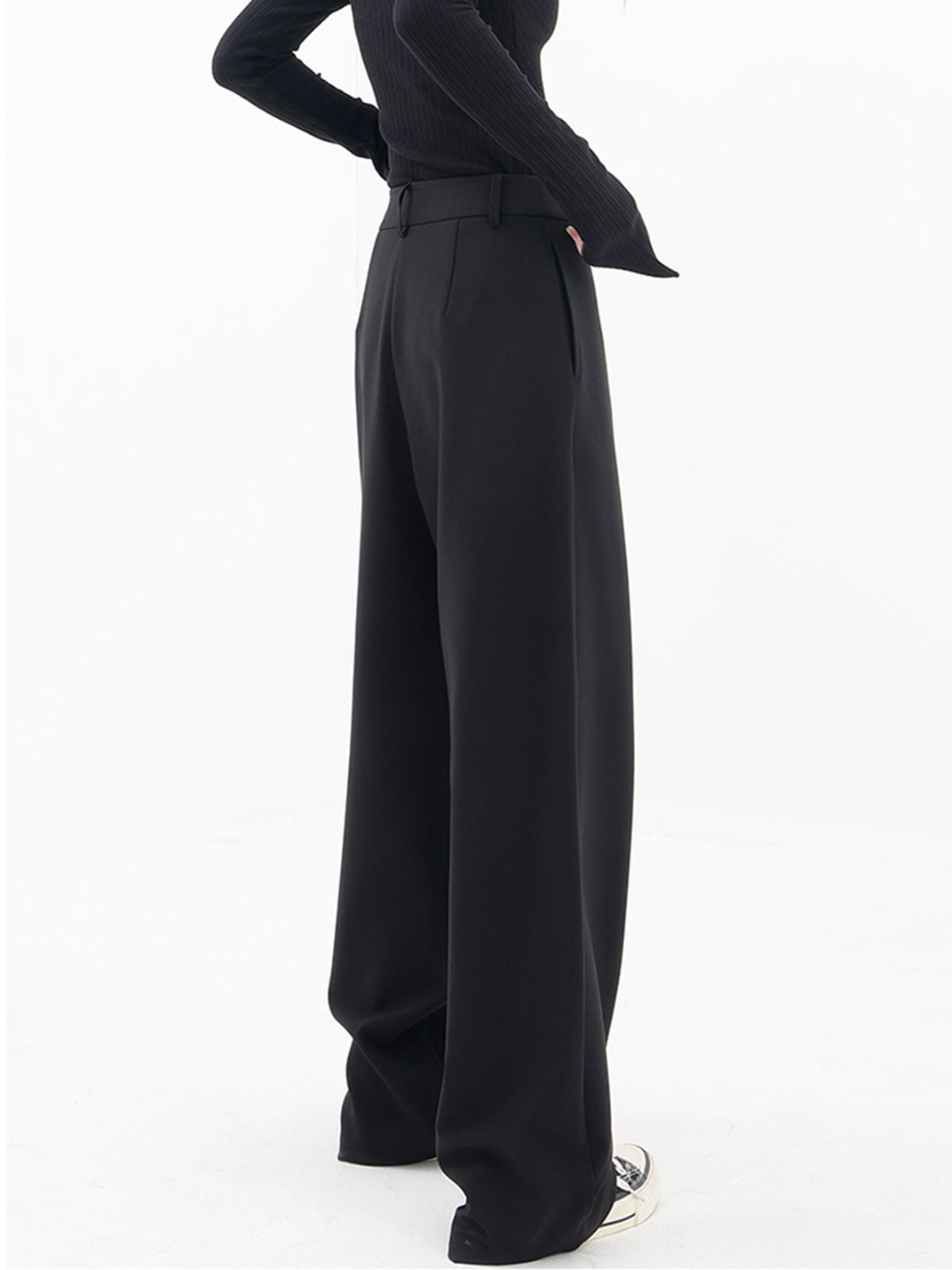 Drune | Asymmetrische Baggy-Hose