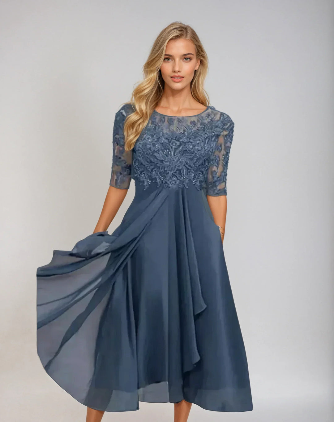 Drune | Anmutiges Detailliertes Fließendes Kleid