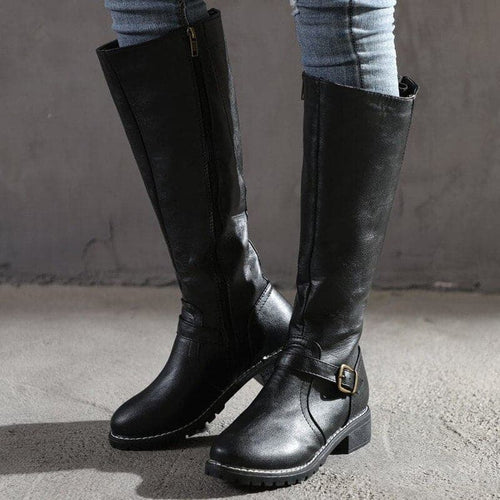 Drune | Knielang Lederlook Blockabsatz Schnallen Detail Rutschfeste Sohle