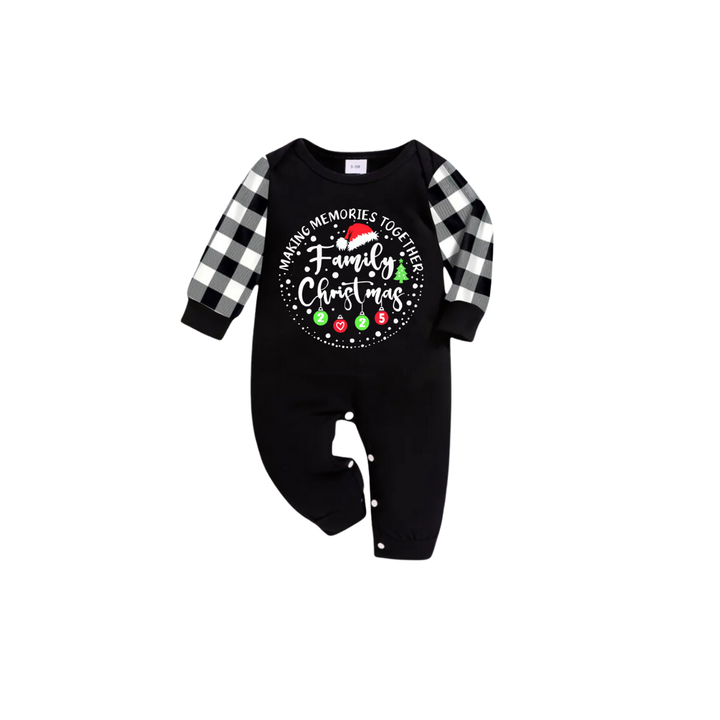 Drune | Gemeinsame Erinnerungen Familie Weihnachten 2025 Pyjama-Set - Schwarzes Oberteil Schwarz-weiße Karohose Weißer Text Grafik