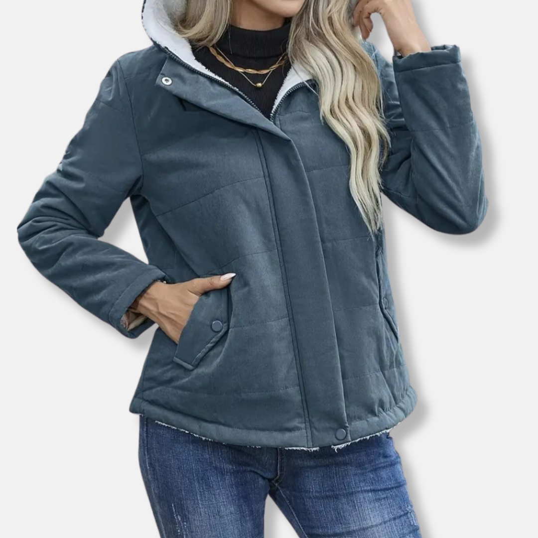 Drune | Damen Kurzjacke – Steppstoff – Fleece gefütterte Kapuze – Lässiger Schnitt – Volle Reißverschluss