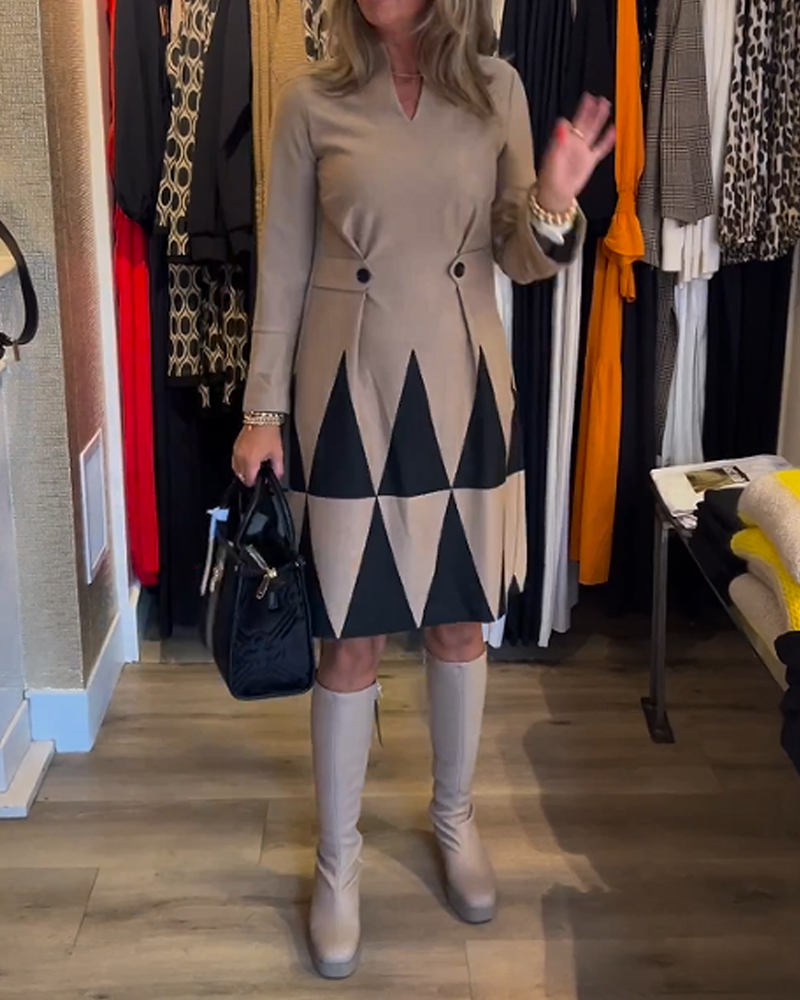 Drune | Kleid mit Geometrischem Print
