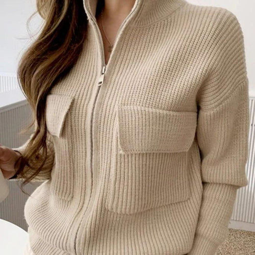 Drune | Cozy knitted sweater with zipper and pockets for everyday use