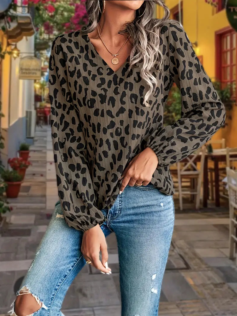 Drune | Bluse mit V-Ausschnitt und Leopardenmuster