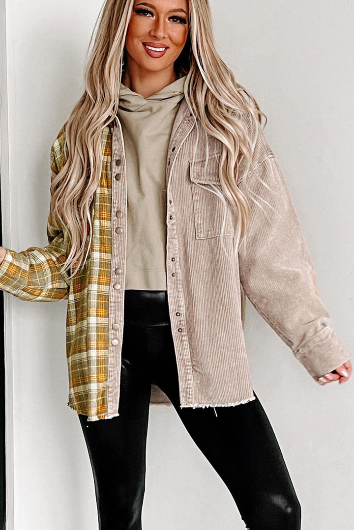 Drune | Zweiseitige Hemdjacke Karomuster und Corddesign Stil und Komfort