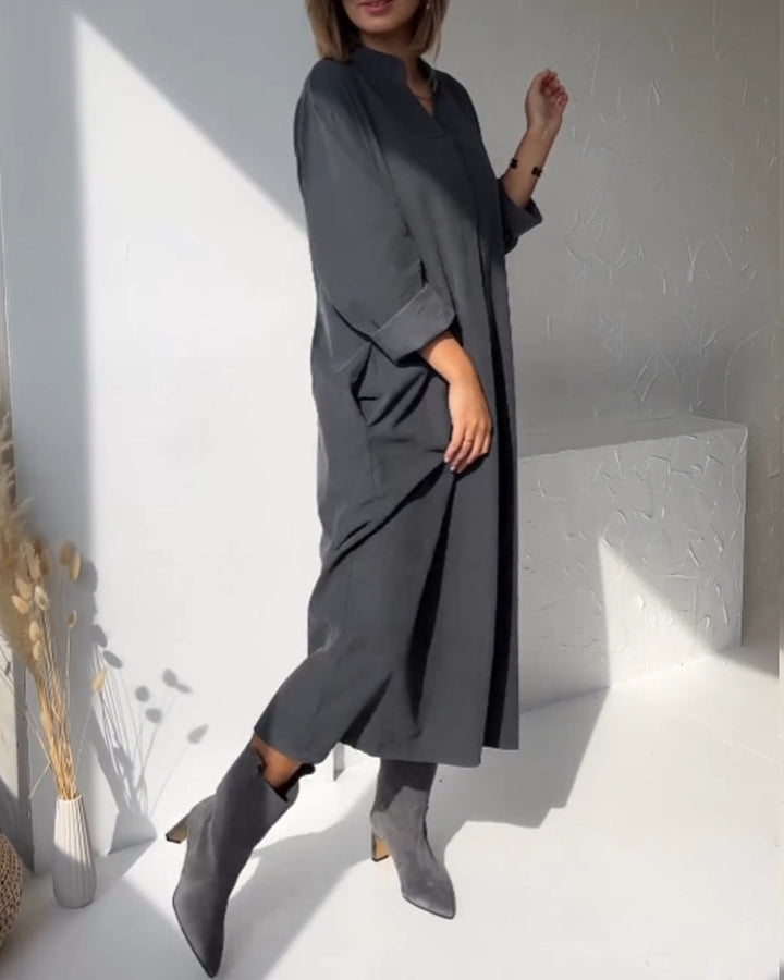 Drune | Taschenkleid mit V-Ausschnitt