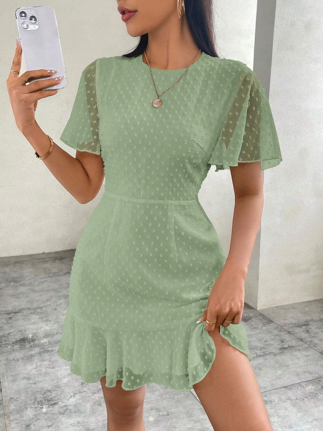 Drune | Dreidimensionales Kleid mit Rüschenrand und Punkten