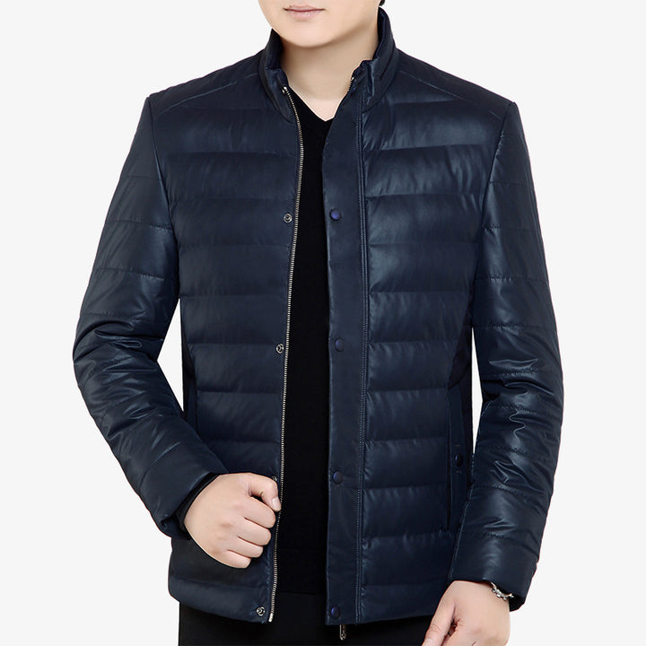 Herren Gepolsterte Steppjacke in Lederoptik mit Stehkragen und verdeckter Druckknopfleiste Drune
