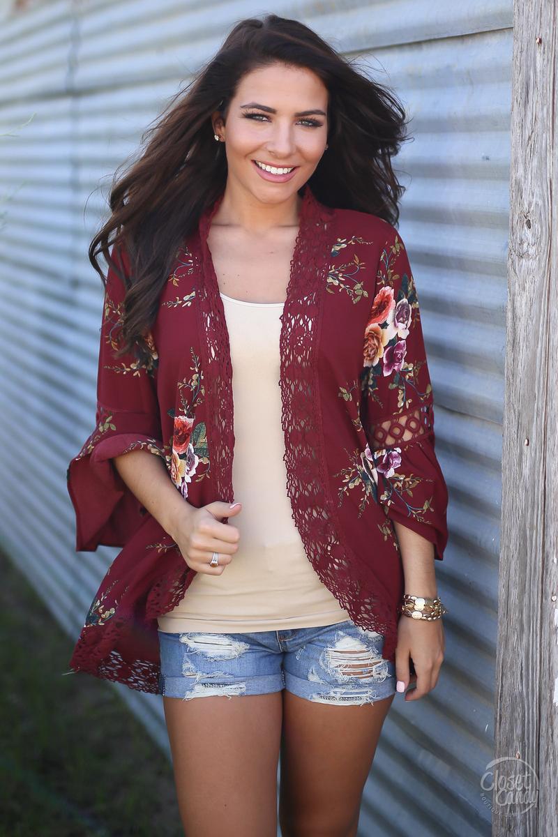 Damen Elegante und luftige Blumenjacke mit gehäkeltem Saum Drune