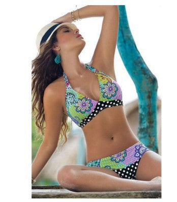 Damen Triangel-Bikini mit lebhaftem Blumenmuster und gepunktetem Höschen Drune