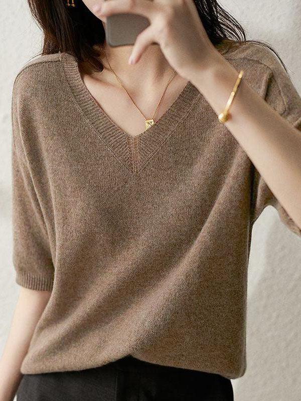 Drune | Luxurious soft cashmere V-neck sweater for women