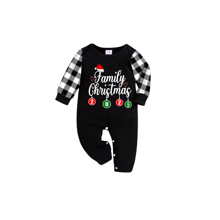 Drune | Mach Weihnachten wieder großartig Familien-Pyjama-Set - Schwarzes Oberteil Schwarz-Weiße kariert Hose Weihnachtsmann Grafik