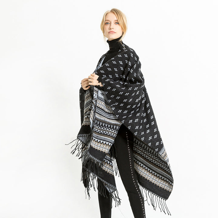 Damen Ruana-Poncho mit Jacquardmuster, Fransen und weichem Wollmix Drune