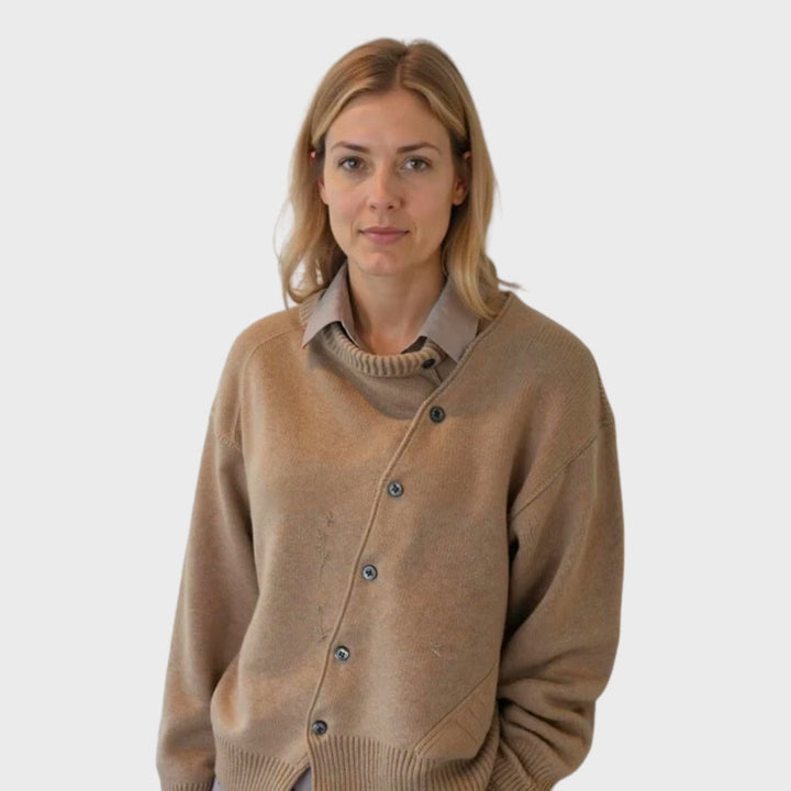 Drune | Bequeme Strickjacke mit verspieltem Knopfdetail
