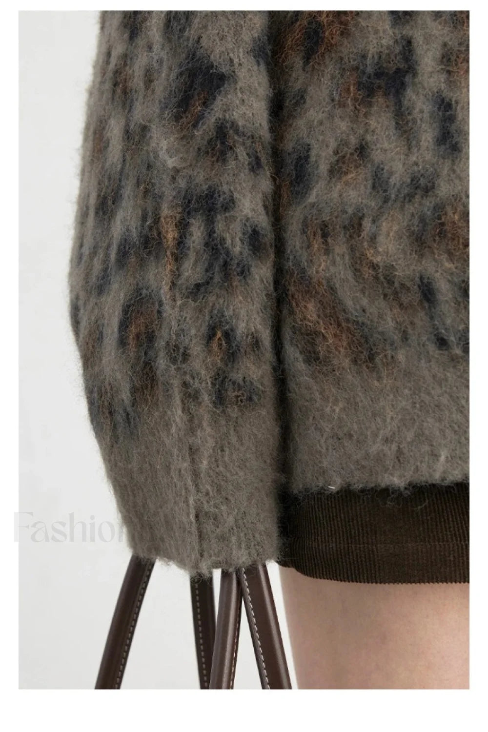 Drune | Strickjacke mit Leopardenmuster und einreihiger Knopfleiste
