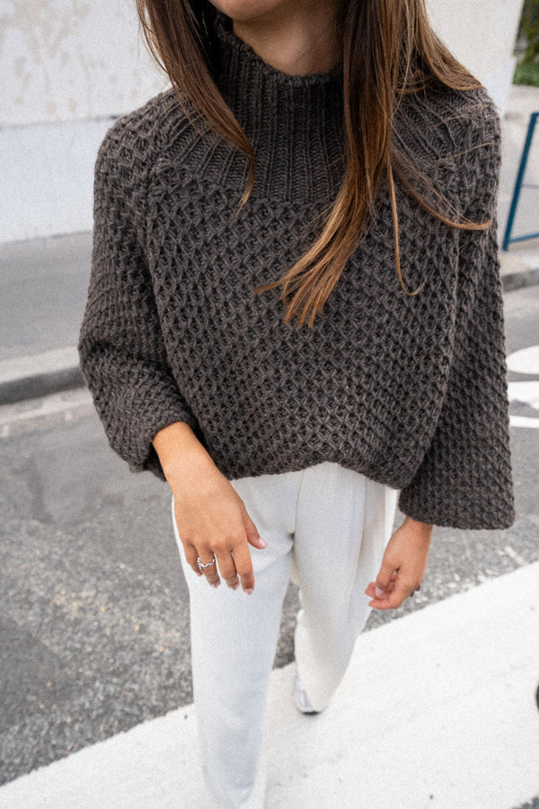 Drune | Gemütlicher brauner kurzärmeliger Kaschmirrollkragenpullover Ideal für den Winter