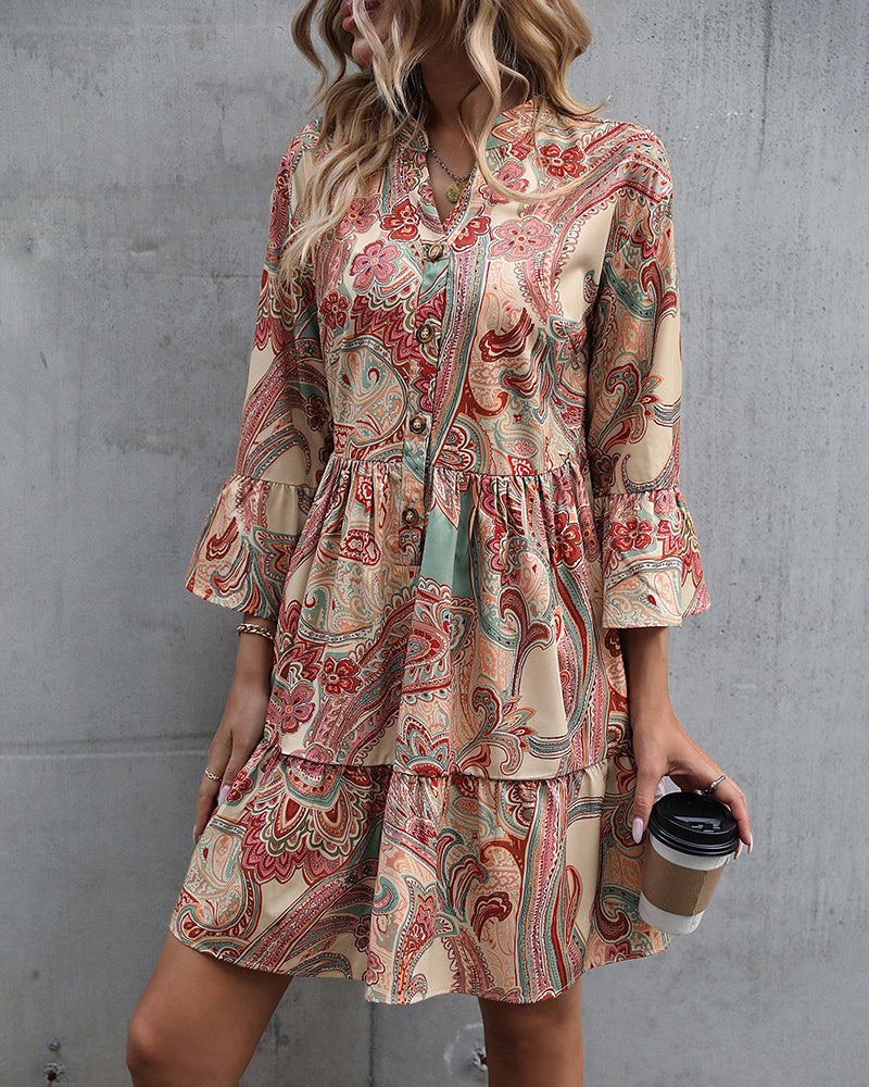 Drune | V-Ausschnitt und Paisley Print