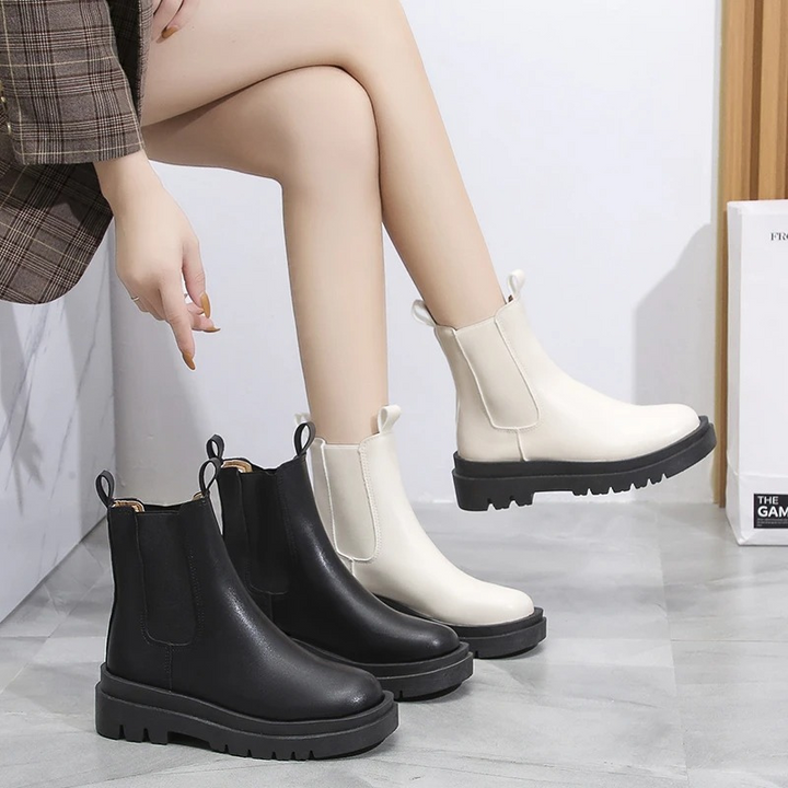 Drune | Damen Chelsea Boots mit Elastischen Seiten und Zugschlaufen