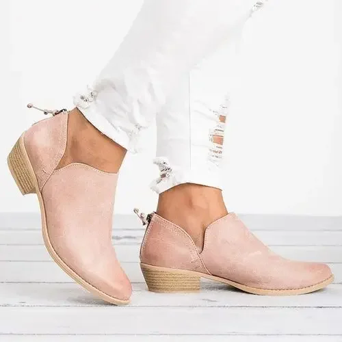 Drune | Damen Stiefeletten aus Kunstleder mit Seitlicher Aussparung, Niedriger Blockabsatz, Lässig