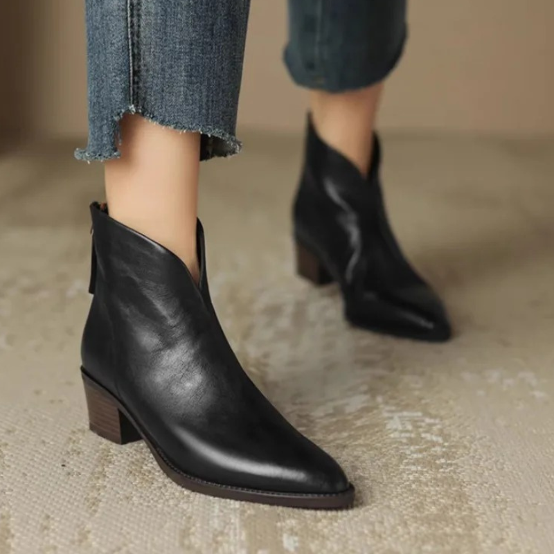 Drune | Stiefeletten Leder Spitze Seitenreißverschluss Blockabsatz Elegante Passform