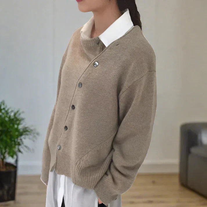 Drune | weiche strickjacke mit diagonaler knopfleiste