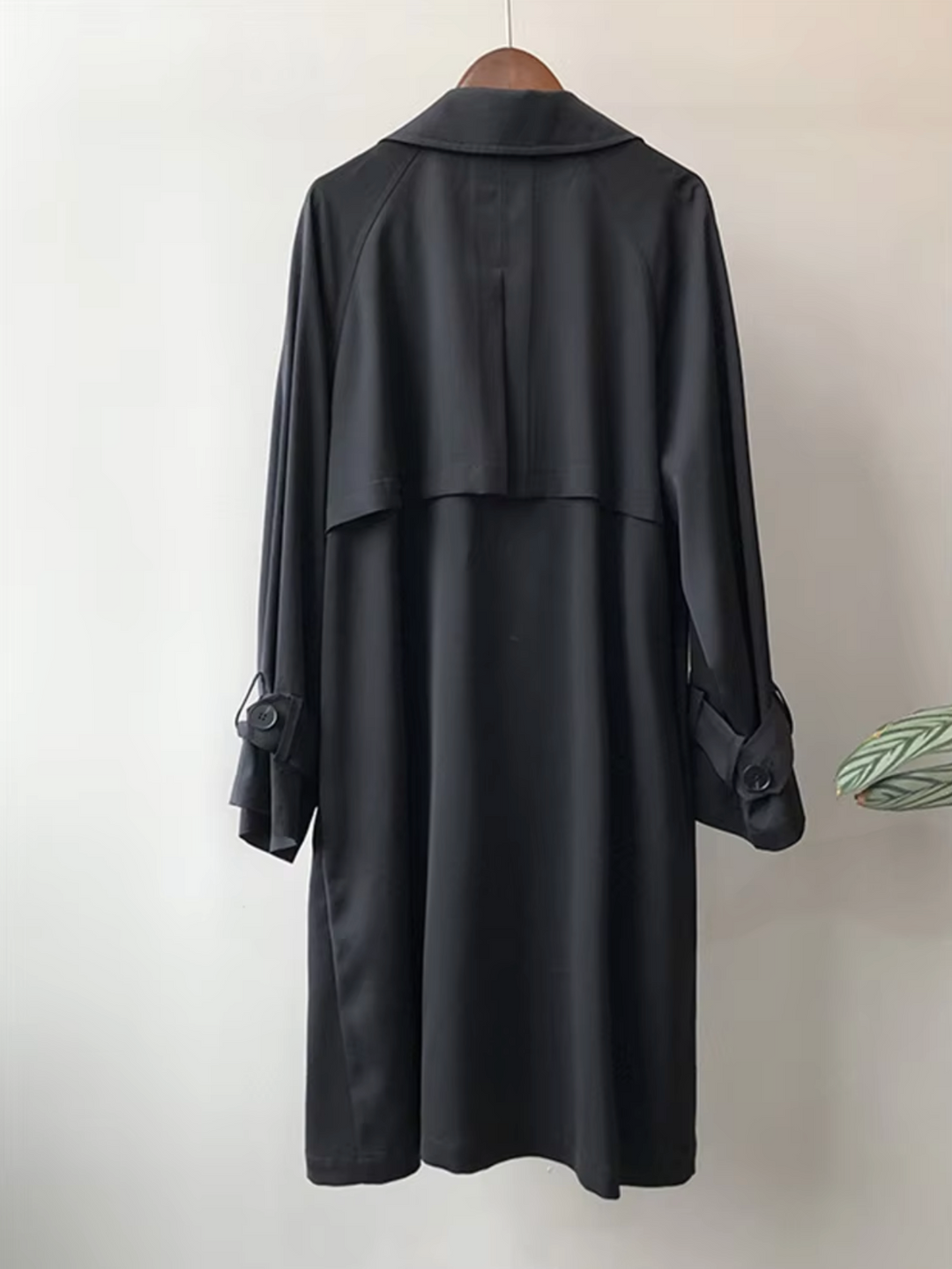 Drune | Langer Trenchcoat mit Reverskragen Knöpfen und Langen Ärmeln