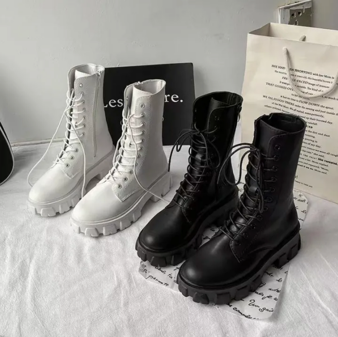 – Schnürstiefeletten