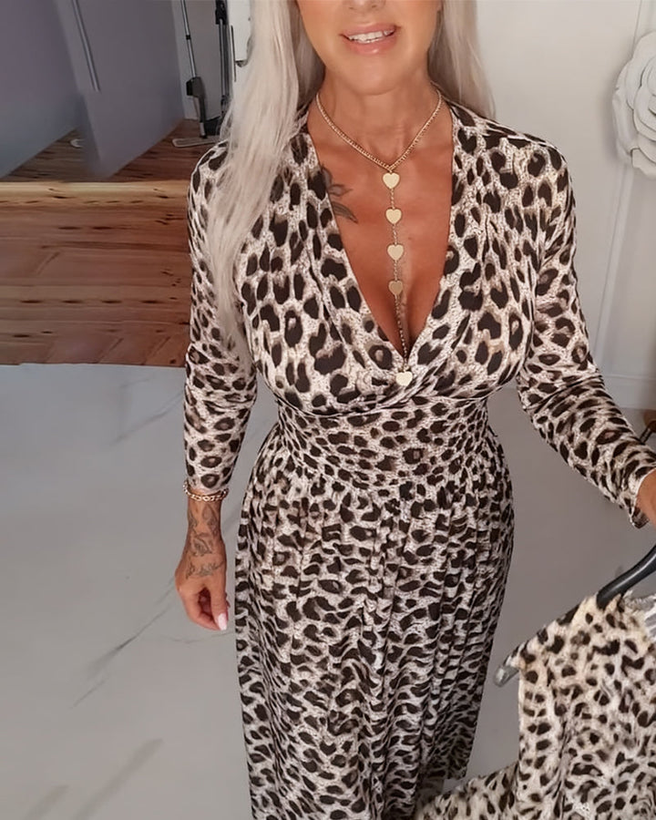 Drune | Tiefer V-Auschnitt und Leopardenprint an Der Taille