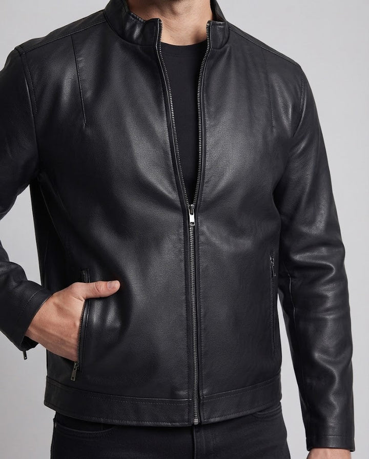Herren schmal geschnittene Biker‑Blousonjacke in Lederoptik mit hochschließendem Kragen und thermoisolierter Innenlage Drune