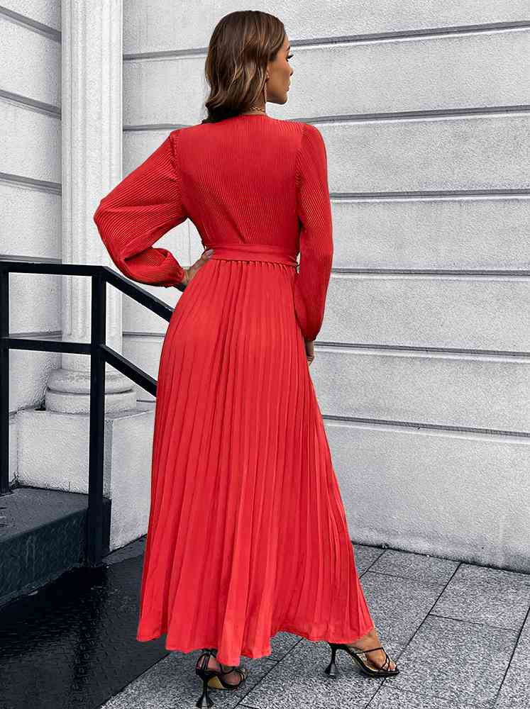 Drune | V-Ausschnitt Bindegürtel Falten Maxi Kleid
