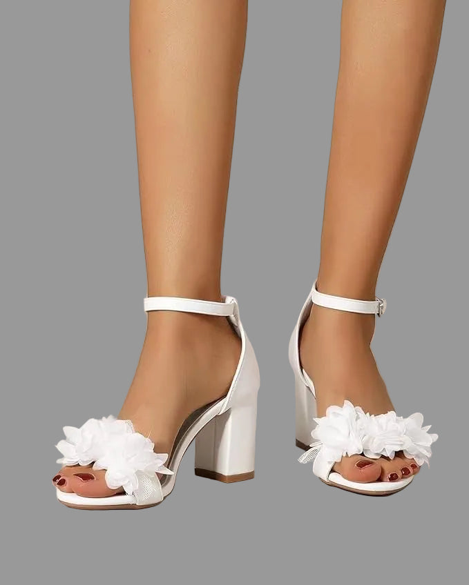 Drune | High Heels Sandalen mit Blumenverzierungen Damen | mit zarten Stoffblumen geschmückte Sandalen für Damen