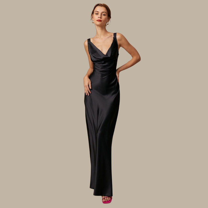 Satin-Maxikleid mit drapiertem Ausschnitt