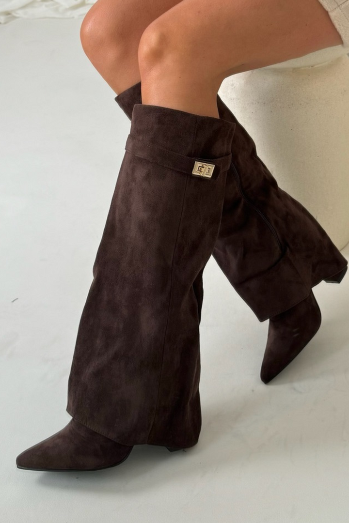 Drune | Wildleder Klappkniehohe Stiefel Schnallen Detail Blockabsatzstiefel