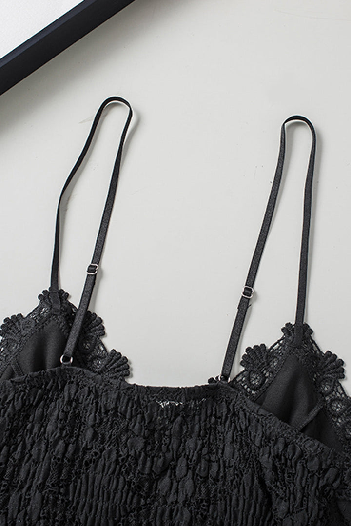 Drune | V-Ausschnitt Spitze Cropped Cami