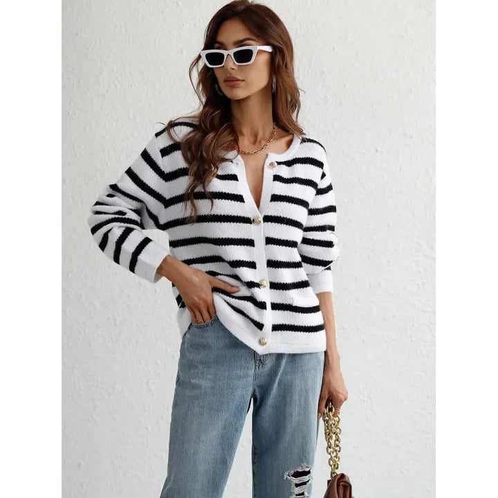 Drune | Cozy chunky knit sweater with button placket and side pockets