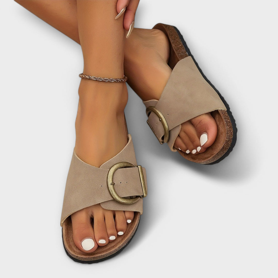 Drune | Stilvolle Schnallen Slide Sandalen