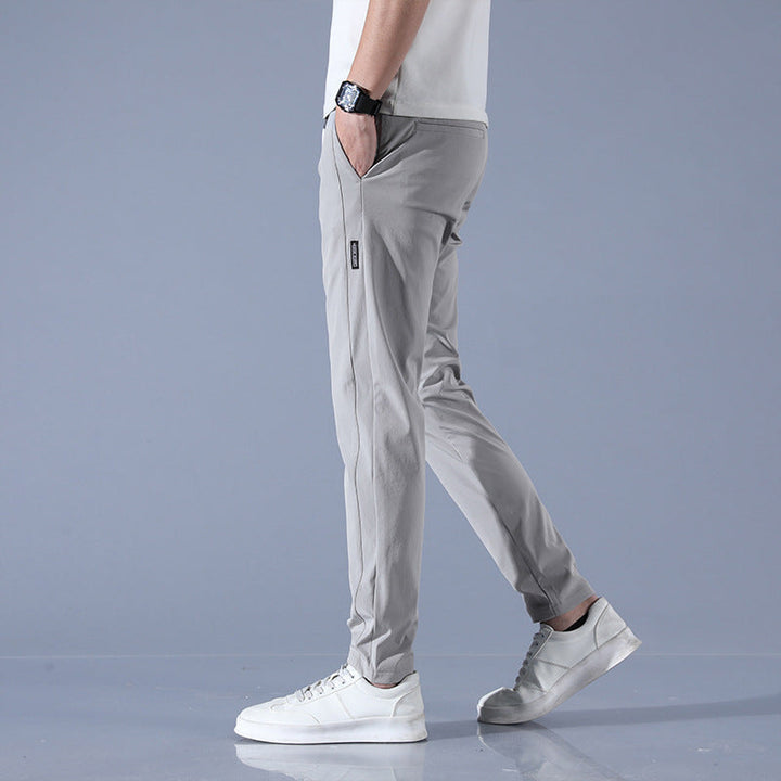Drune | Sommerliche Sporthose Aus Atmungsaktivem Stretch Material
