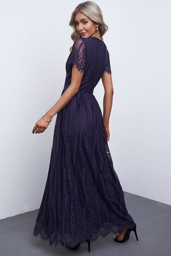 Drune | Lace Plunge Kleid Mit Gewelltem Saum