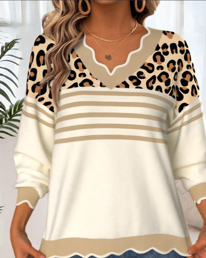 Drune | V-Ausschnitt Leopardenprint Kontrast