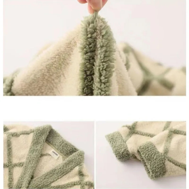 Drune | Komfort Pyjama - Weicher Korallfleece-Pyjama mit kariertem Westen für Frauen