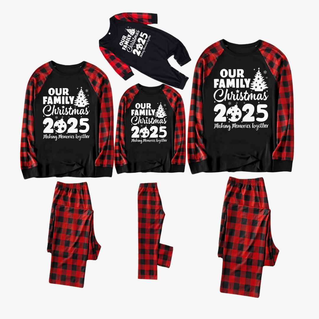 Drune | Weihnachtsbaum & "2025 Gemeinsam Erinnerungen schaffen" gemusterter Kontrast-Oberteil und Schwarz-Rot karierten Hose Familien-Matching Pyjama Set